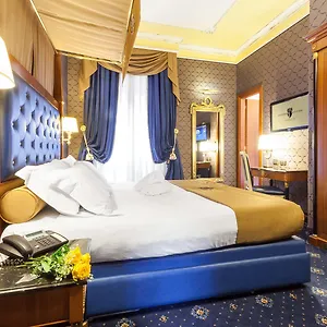 Manfredi In Hotel